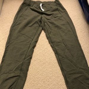 Lululemon green sweatpants